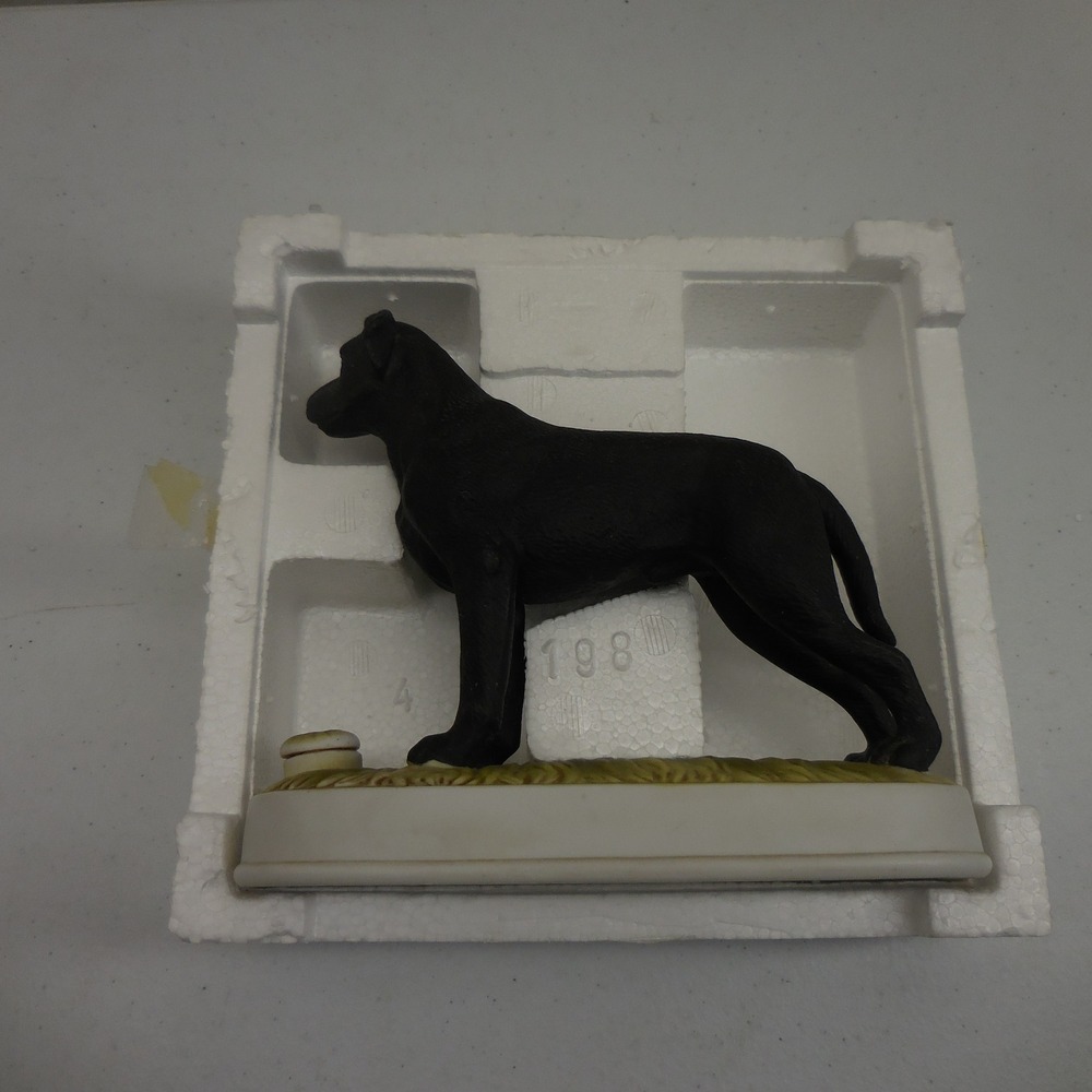 Lionstone Sculptured Porcelain Black Labrador Retriever Figure 1977 VTG Decanter - Picture 2 of 7